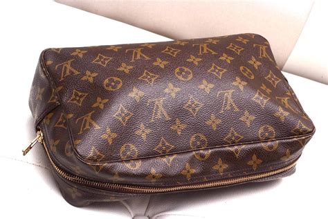 louis vuitton cosmetic case ebay|louis vuitton cosmetic pouch monogram.